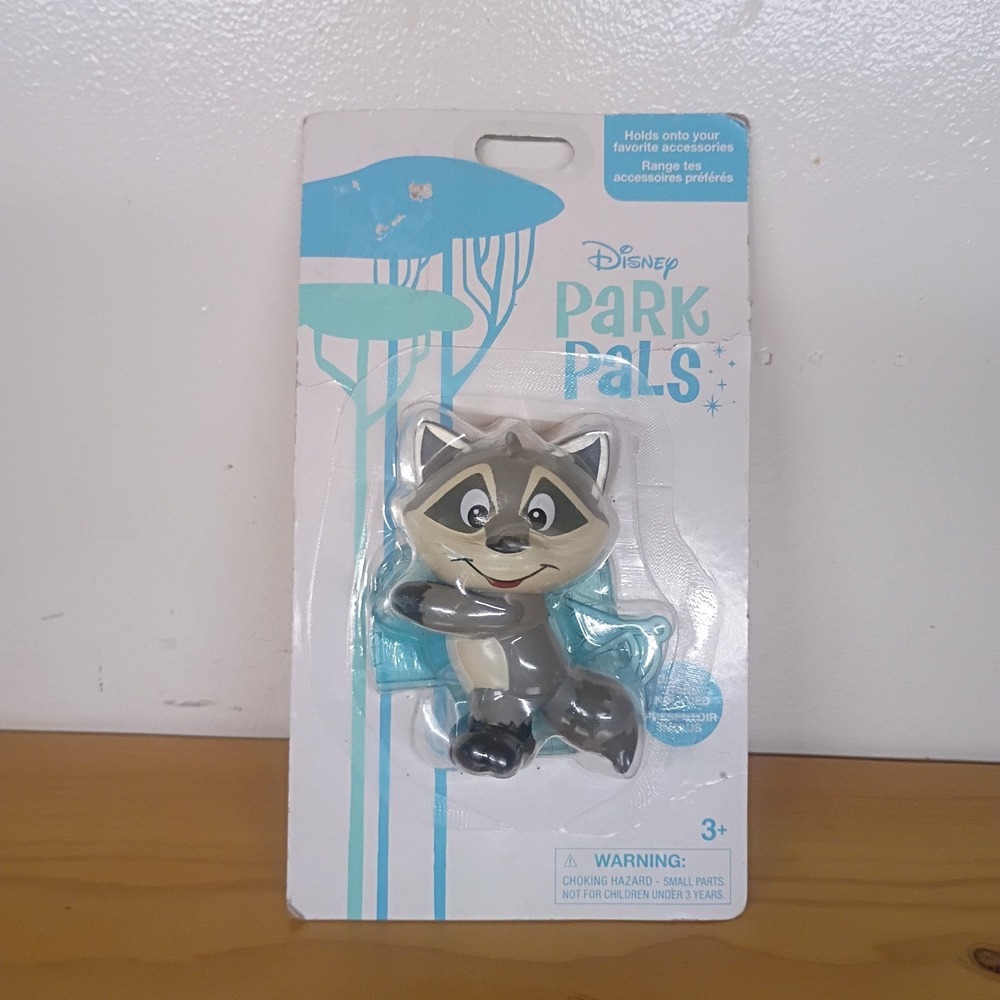 Disney Park Pals Parks Pal Meeko Raccoon Figure And Castle New Sealed